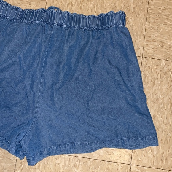 Lucky Brand Paperbag Waist Wide Leg Shorts in Fisherman’s Blue size Large - Picture 11 of 16